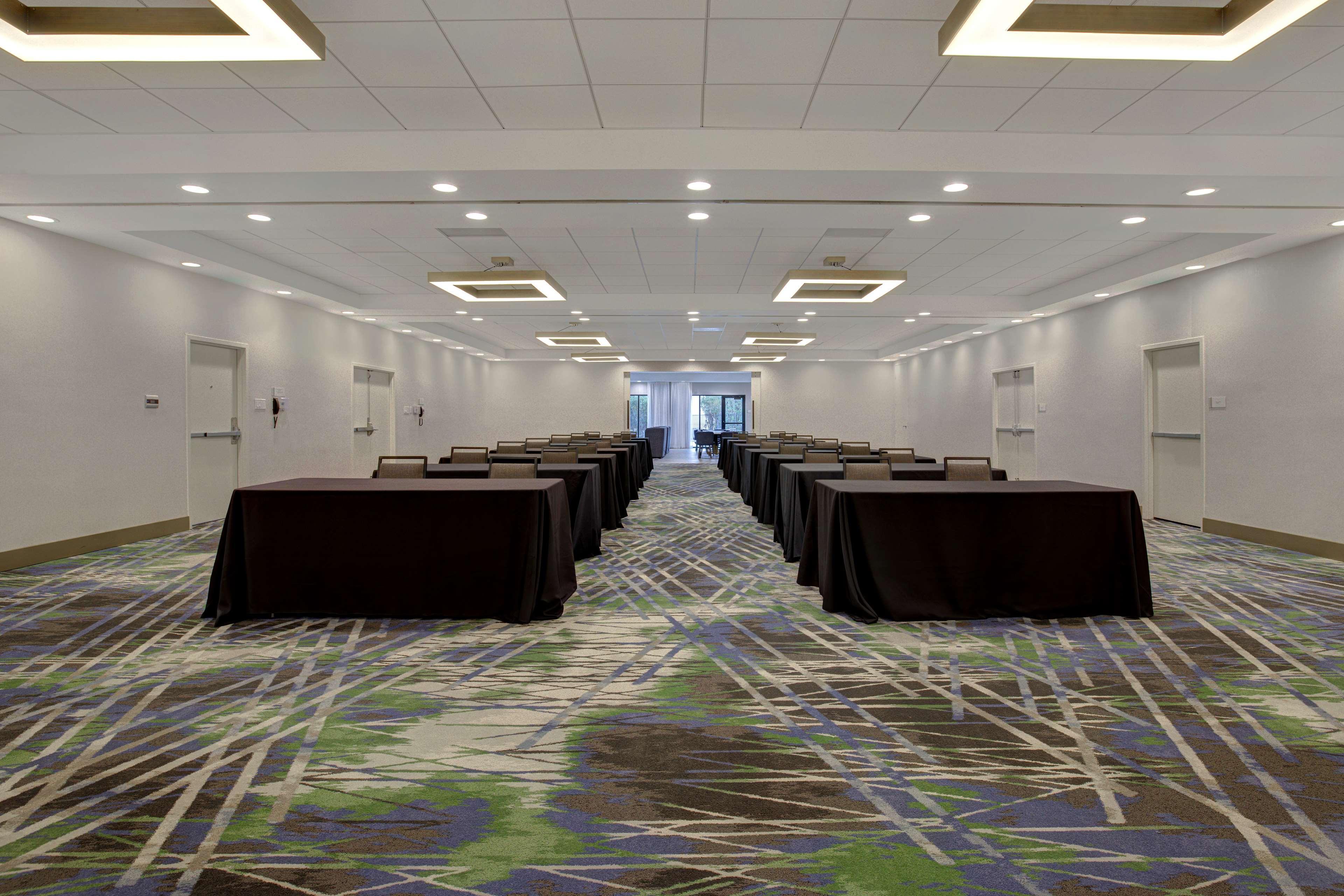 Отель Doubletree By Hilton Palmdale, Ca Экстерьер фото