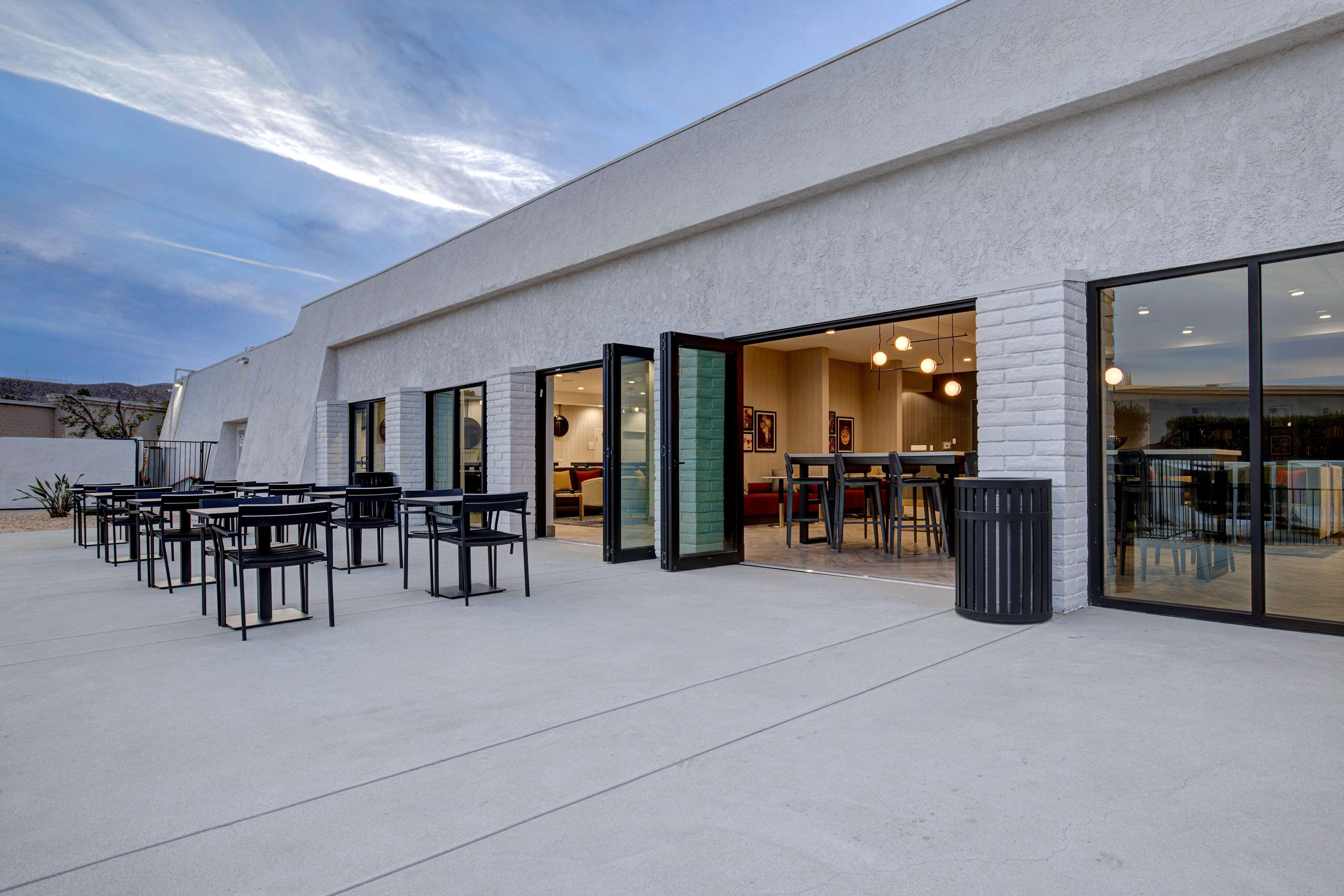 Отель Doubletree By Hilton Palmdale, Ca Экстерьер фото