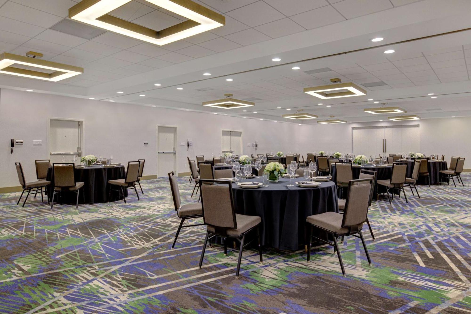 Отель Doubletree By Hilton Palmdale, Ca Экстерьер фото